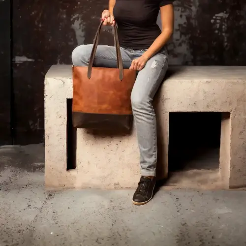 PURATAN LEATHER TOTE BAGS (2)